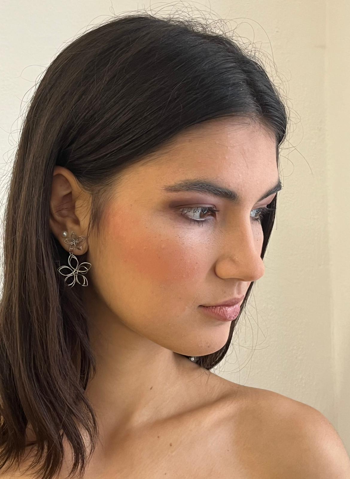 Elegantní líčení – profil