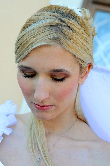 Svatební veletrh 2010 – blondýnka detail